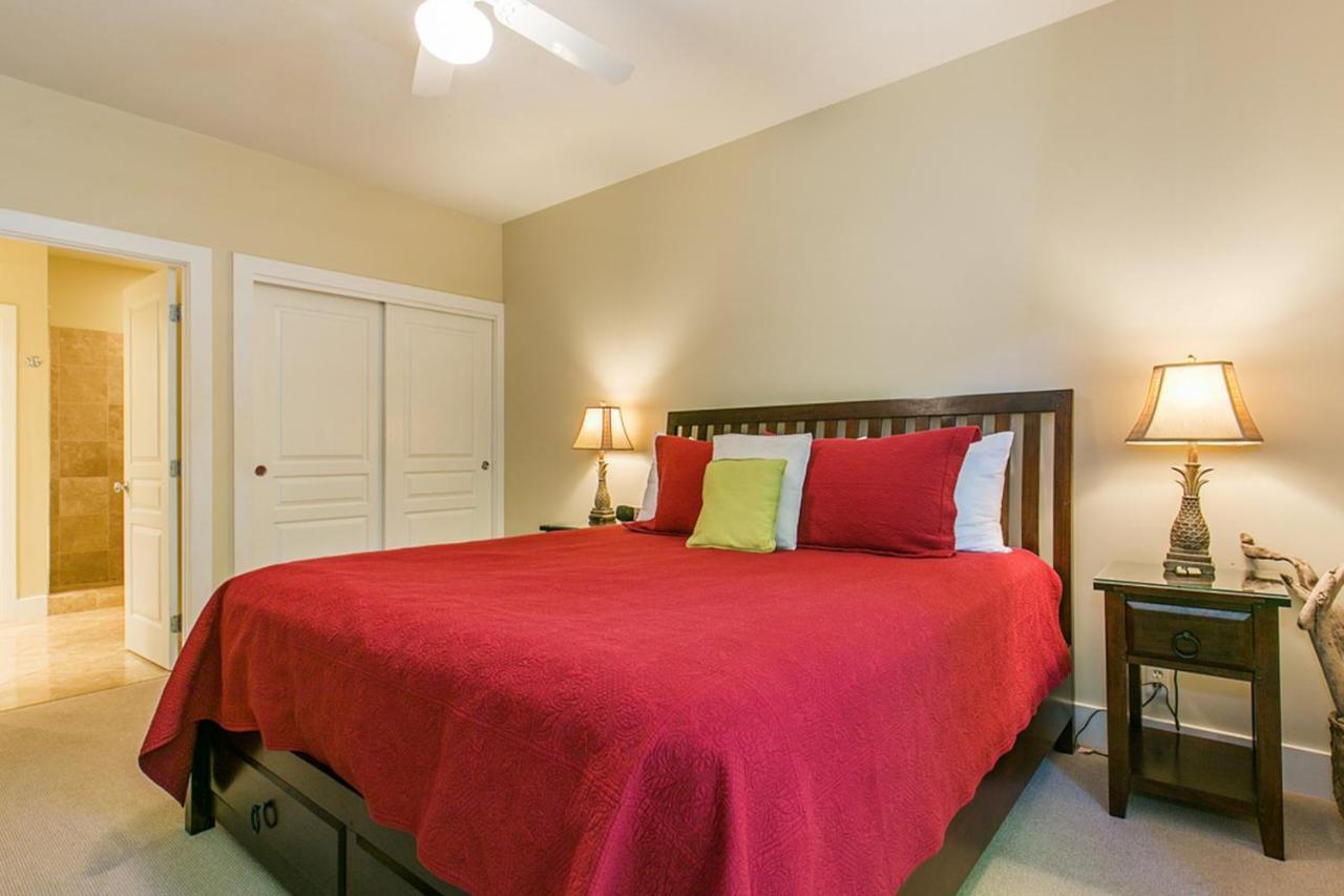 Regency 810 Koloa Quarto foto