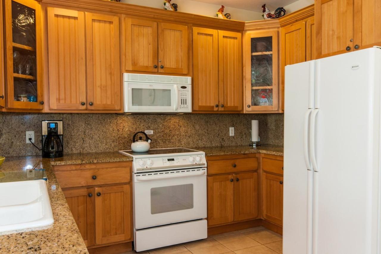 Regency 810 Koloa Quarto foto